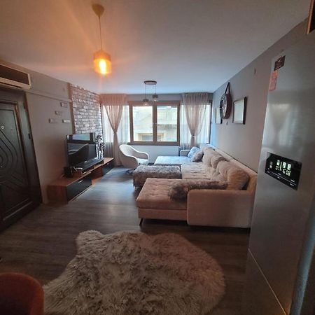 Hayat Apartman Appartement İzmir Buitenkant foto