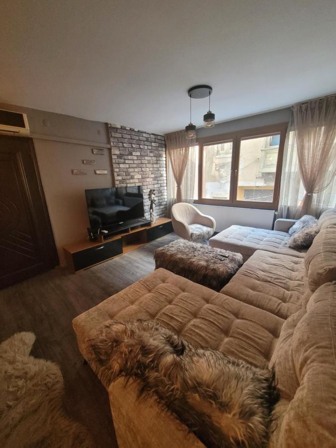 Hayat Apartman Appartement İzmir Buitenkant foto