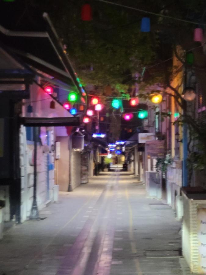 Hayat Apartman Appartement İzmir Buitenkant foto