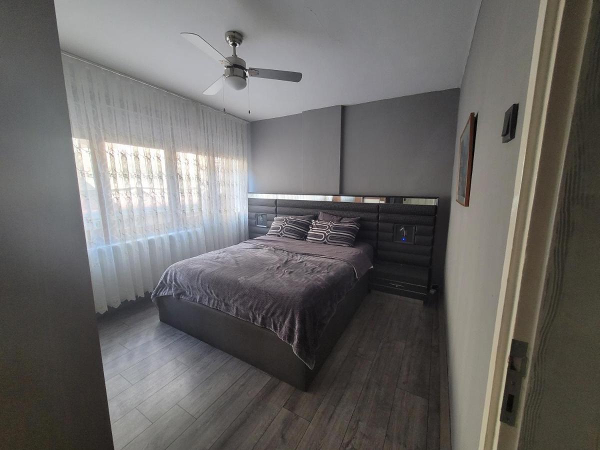 Hayat Apartman Appartement İzmir Buitenkant foto